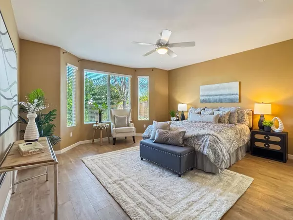 2874 Coopers Hawk LOOP, Lincoln, CA 95648