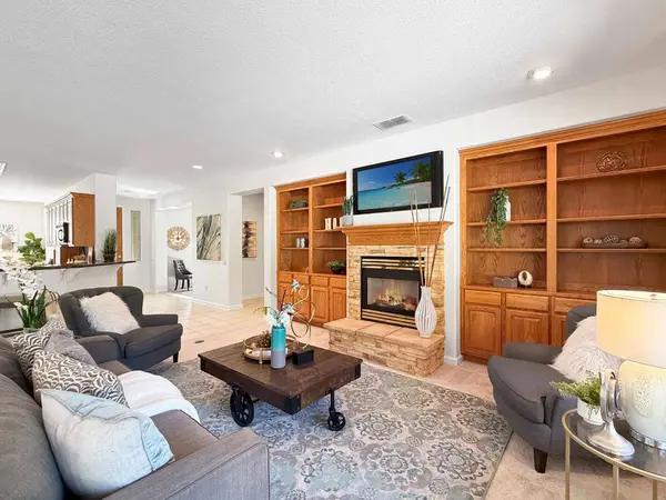 892 Bridalveil LN, Lincoln, CA 95648