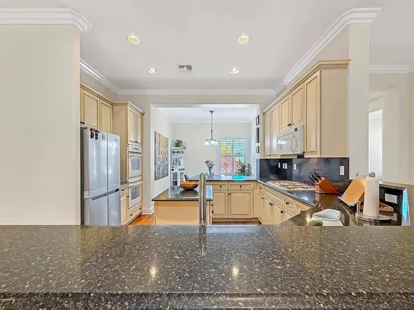 285 Sawmill LN, Lincoln, CA 95648
