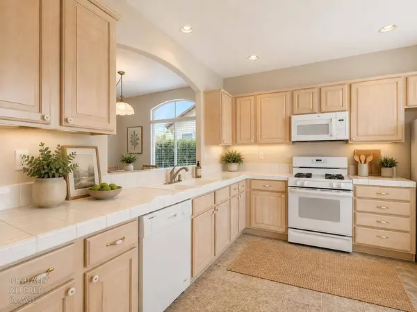 9256 Palmerson DR, Antelope, CA 95843