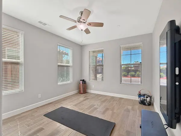 6464 Garland WAY, Roseville, CA 95747