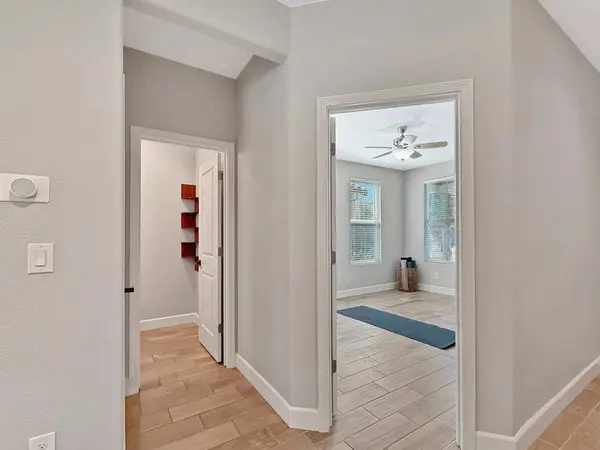 6464 Garland WAY, Roseville, CA 95747