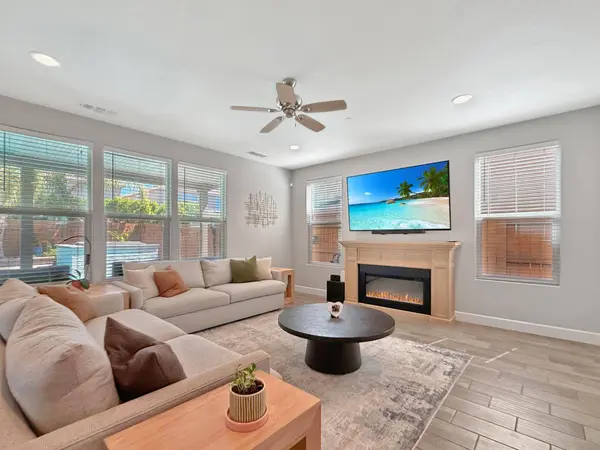6464 Garland WAY, Roseville, CA 95747