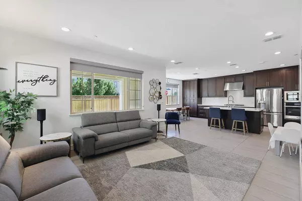 410 E Redberry PL, Mountain House, CA 95391