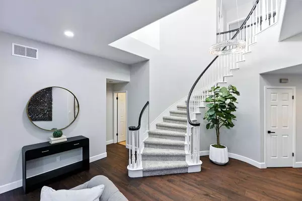 5828 Newgate CT, San Jose, CA 95138