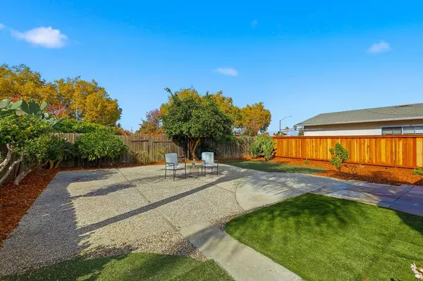 1183 Saratoga AVE, East Palo Alto, CA 94303