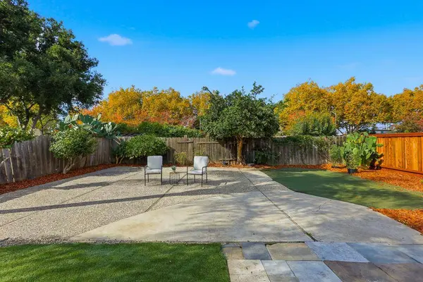 1183 Saratoga AVE, East Palo Alto, CA 94303