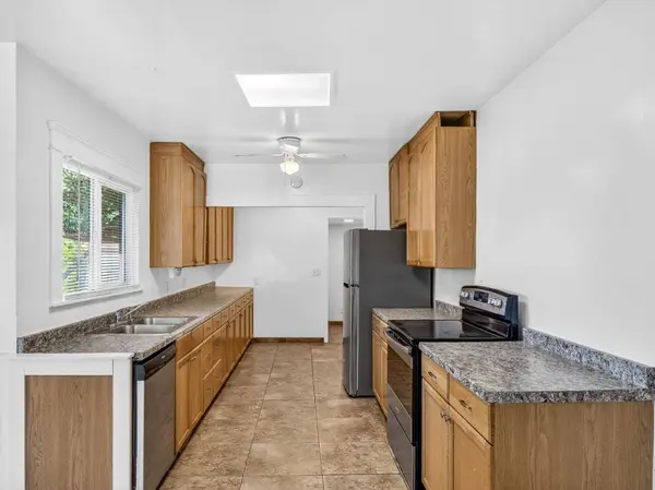 1102 California AVE, Los Banos, CA 93635