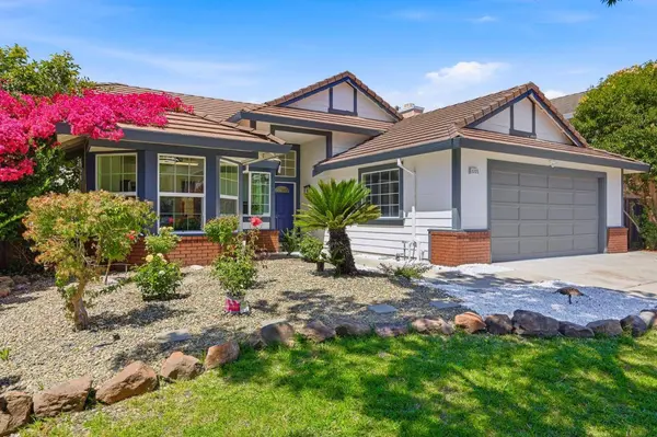 1725 Red Maple ST, Union City, CA 94587