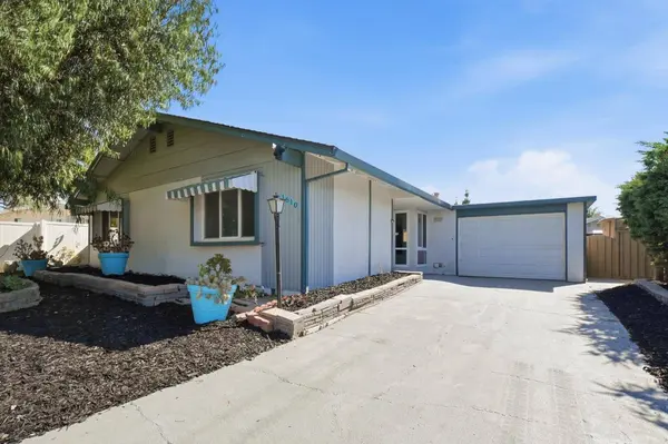 1610 Bluebell DR