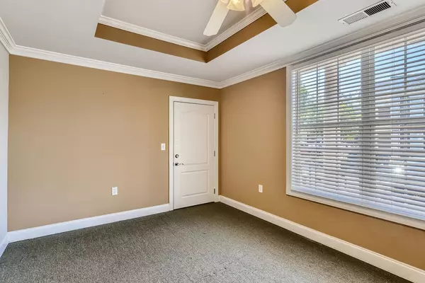 3105 Creekside Village Dr NW #800, Kennesaw, GA 30144-2394