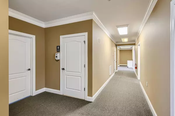 3105 Creekside Village Dr NW #800, Kennesaw, GA 30144-2394