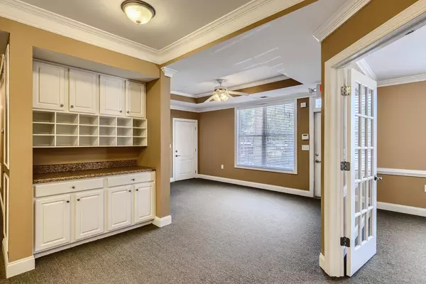 3105 Creekside Village Dr NW #800, Kennesaw, GA 30144-2394