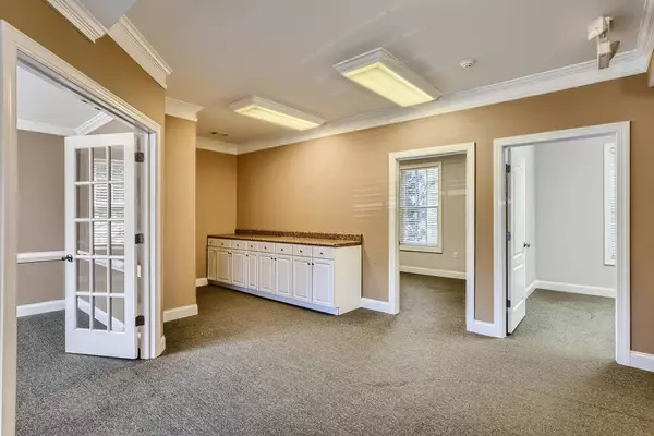 3105 Creekside Village Dr NW #800, Kennesaw, GA 30144-2394