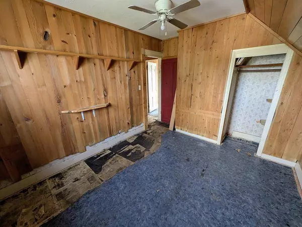 1607 6th St E, Ashland, WI 54806