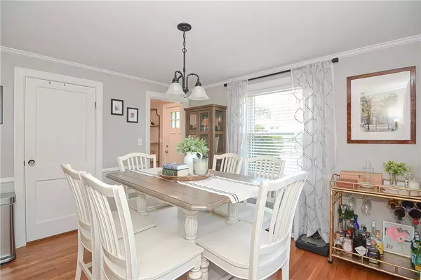 41 Plymouth RD, East Providence, RI 02914