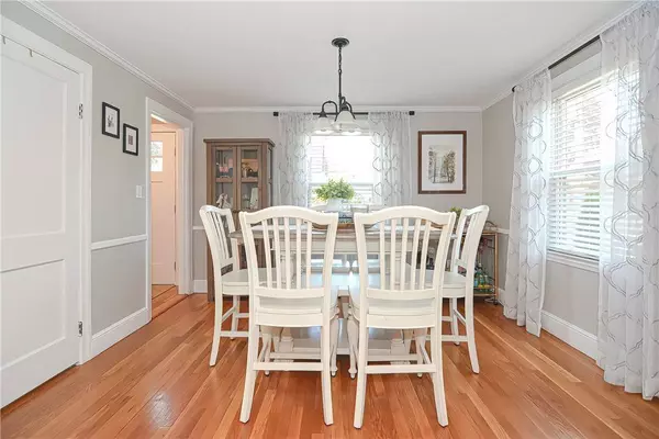 41 Plymouth RD, East Providence, RI 02914