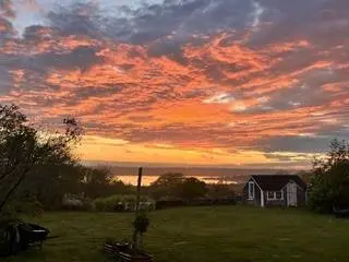 103 Fogland RD, Tiverton, RI 02878