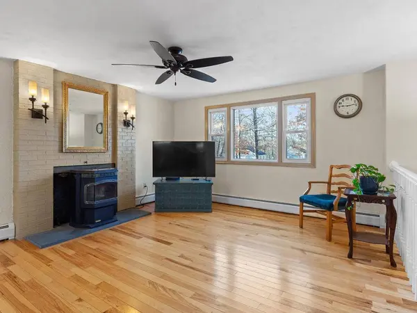 148 North RD, Hopkinton, RI 02833