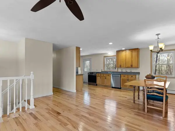 148 North RD, Hopkinton, RI 02833