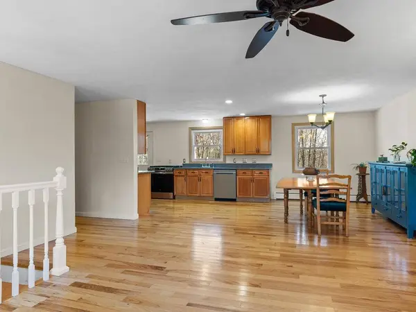 148 North RD, Hopkinton, RI 02833