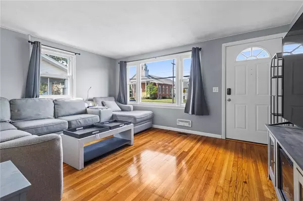 794 Main AVE, Warwick, RI 02886