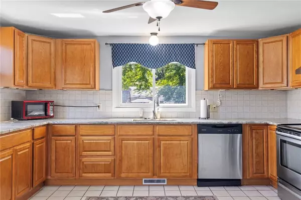 794 Main AVE, Warwick, RI 02886