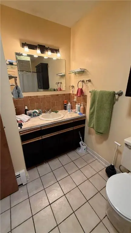 20 Zambarano AVE #202, North Providence, RI 02911