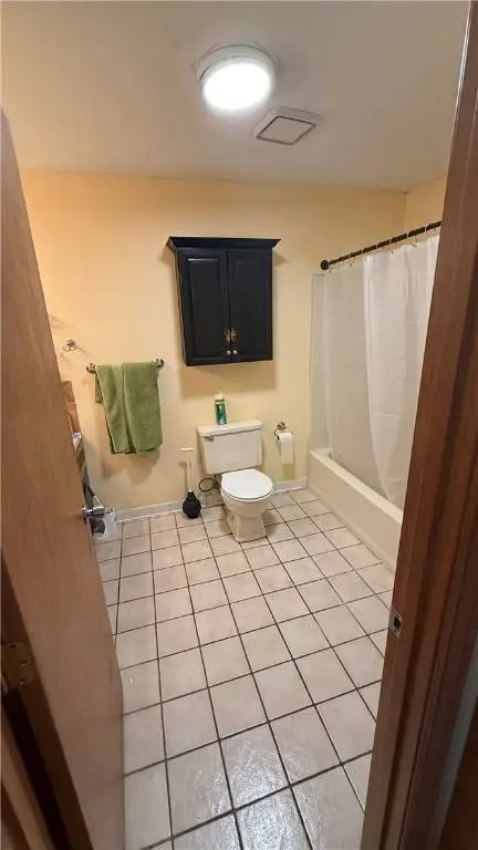 20 Zambarano AVE #202, North Providence, RI 02911