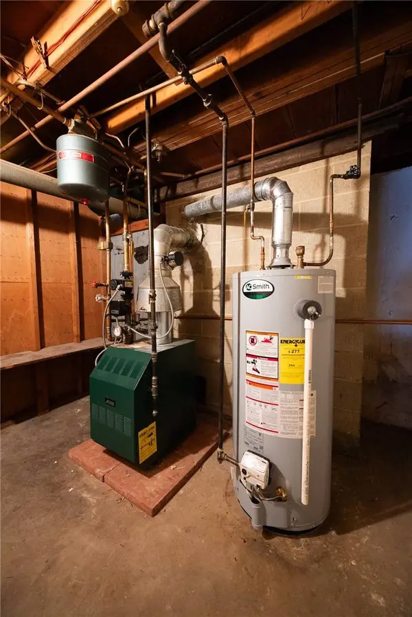 146 Edmond DR, Warwick, RI 02886