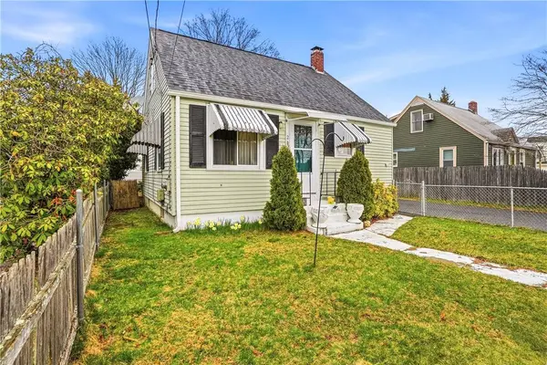 26 Pembroke AVE, Pawtucket, RI 02860