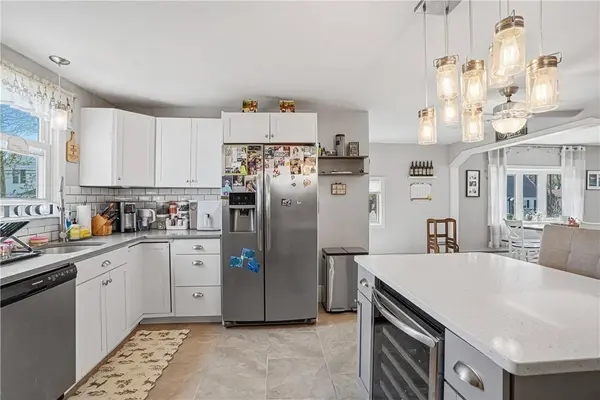 353 High ST, Cumberland, RI 02864