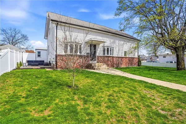 353 High ST, Cumberland, RI 02864