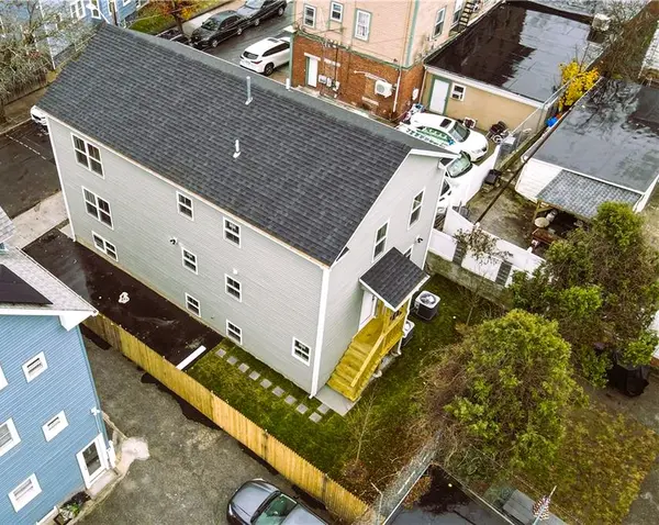 Dunford St #2nd Floor, Providence, RI 02909