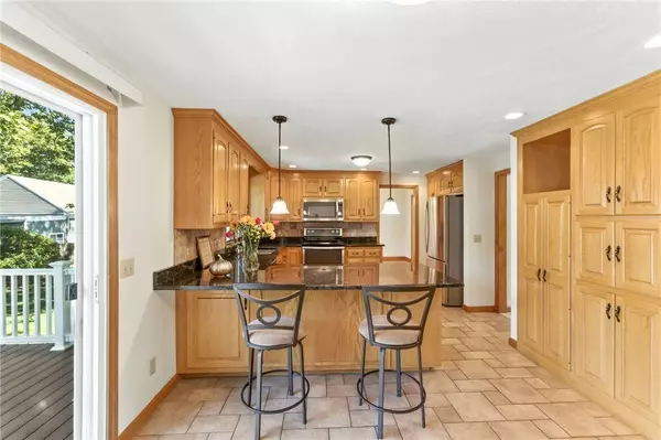 56 Greenfield RD, Cumberland, RI 02864