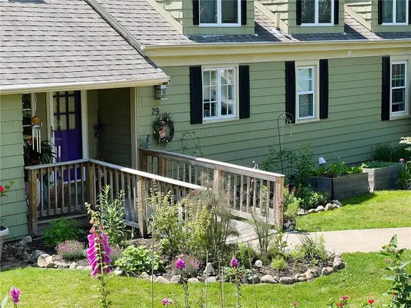 29 Stony Acre DR, Cranston, RI 02920