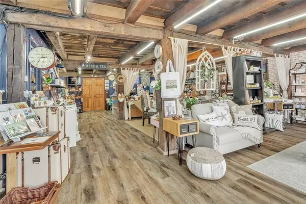 474 Thames ST, Bristol, RI 02809