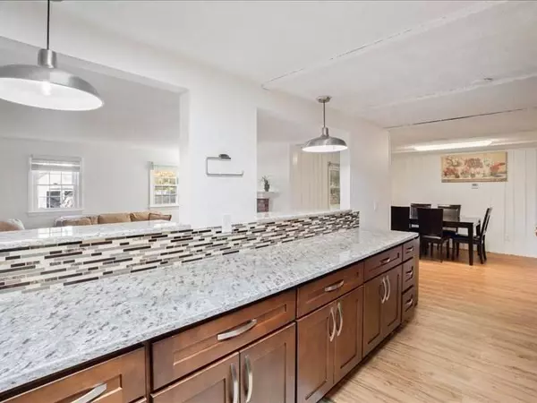 39 Columbia St, North Attleboro, MA 02760