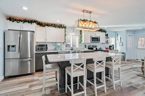 126 Narrows RD, Bristol, RI 02809