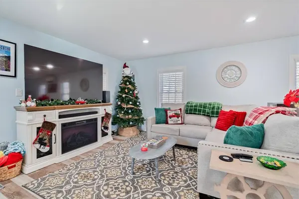 126 Narrows RD, Bristol, RI 02809