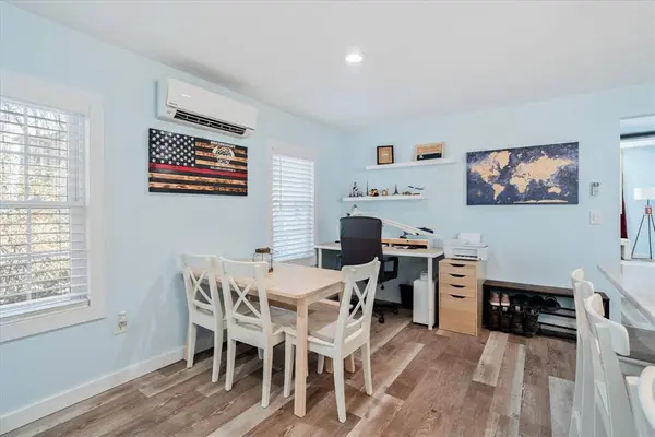 126 Narrows RD, Bristol, RI 02809