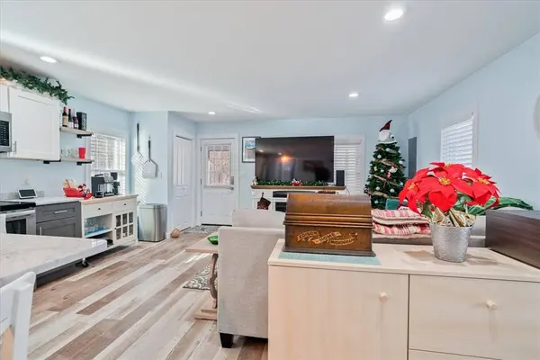 126 Narrows RD, Bristol, RI 02809