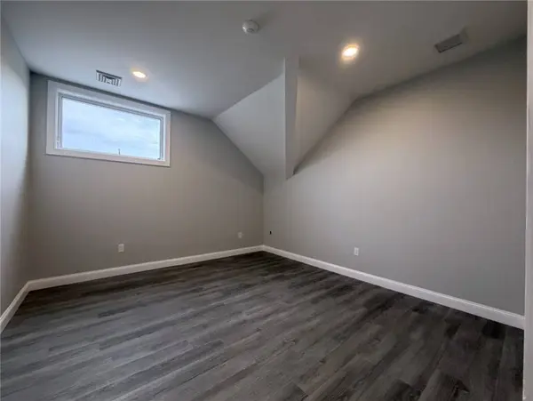 2 Peter RD, Bristol, RI 02809