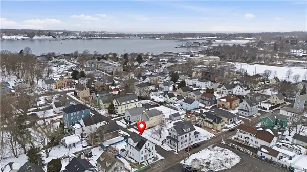 21 Monroe AVE, Bristol, RI 02809