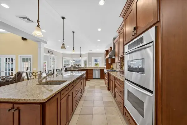 5 Casey DR, Bristol, RI 02809