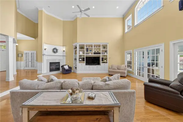 5 Casey DR, Bristol, RI 02809