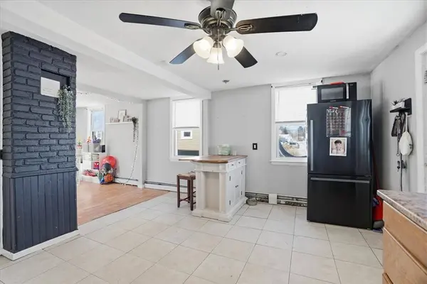 208 Simmonsville AVE, Johnston, RI 02919