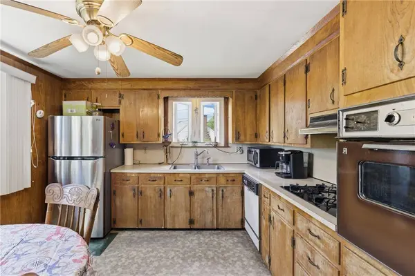 129 Dewolf AVE, Bristol, RI 02809