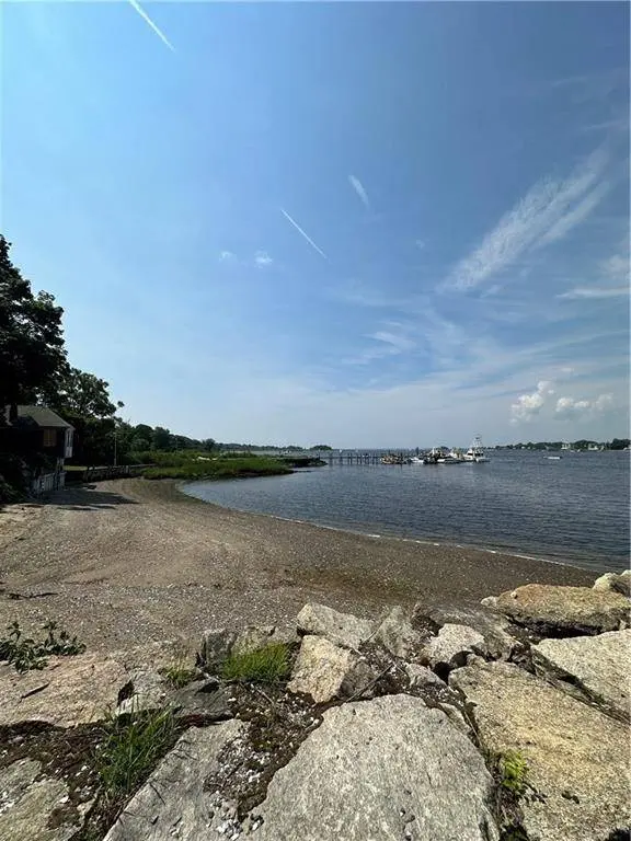 58 Beach ST, Warren, RI 02885