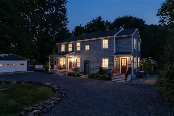22 Reservoir St, Seekonk, MA 02771